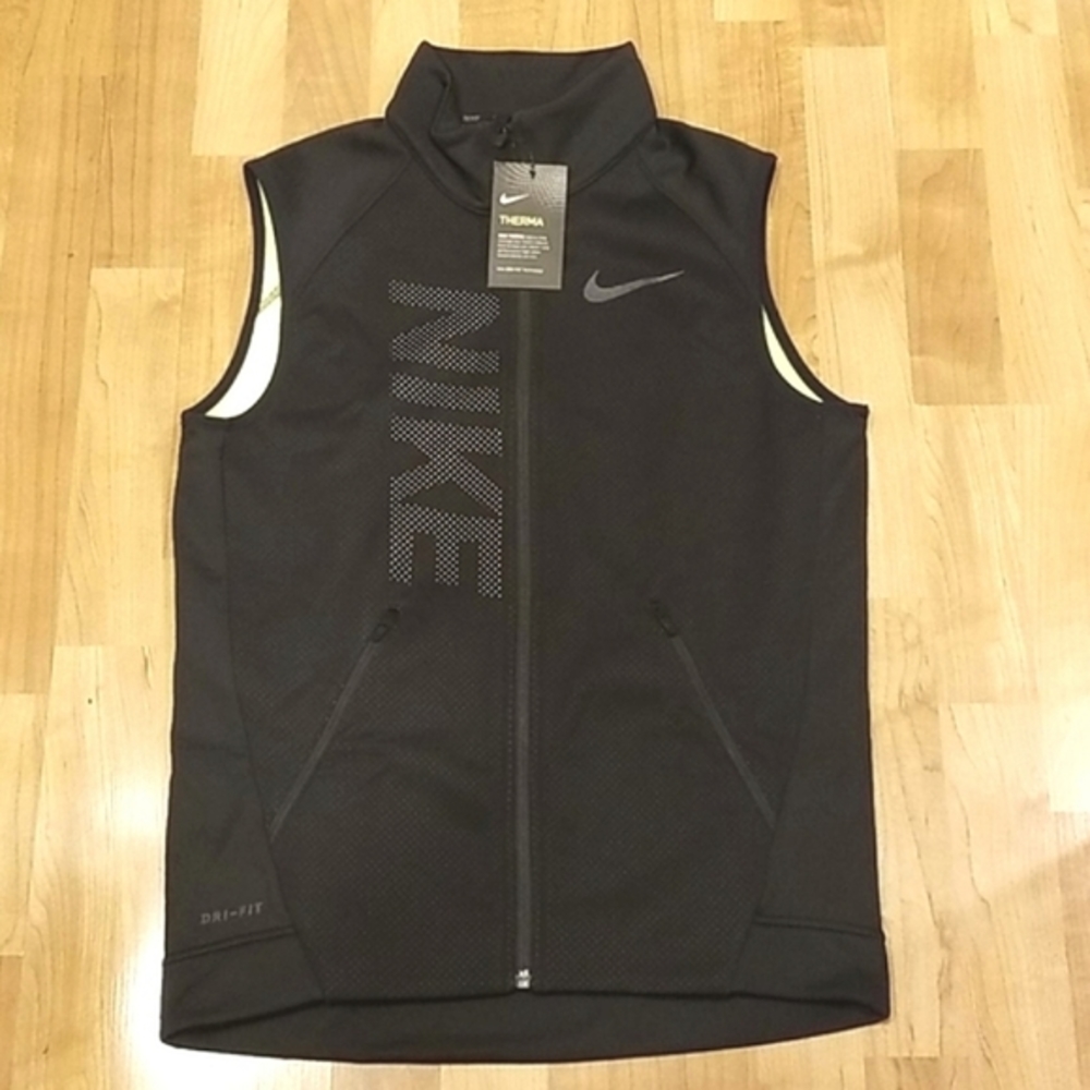 Nike training vest - Picture 2 of 8